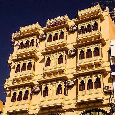 Hotel Mewari Villa Udaipur Bagian luar foto